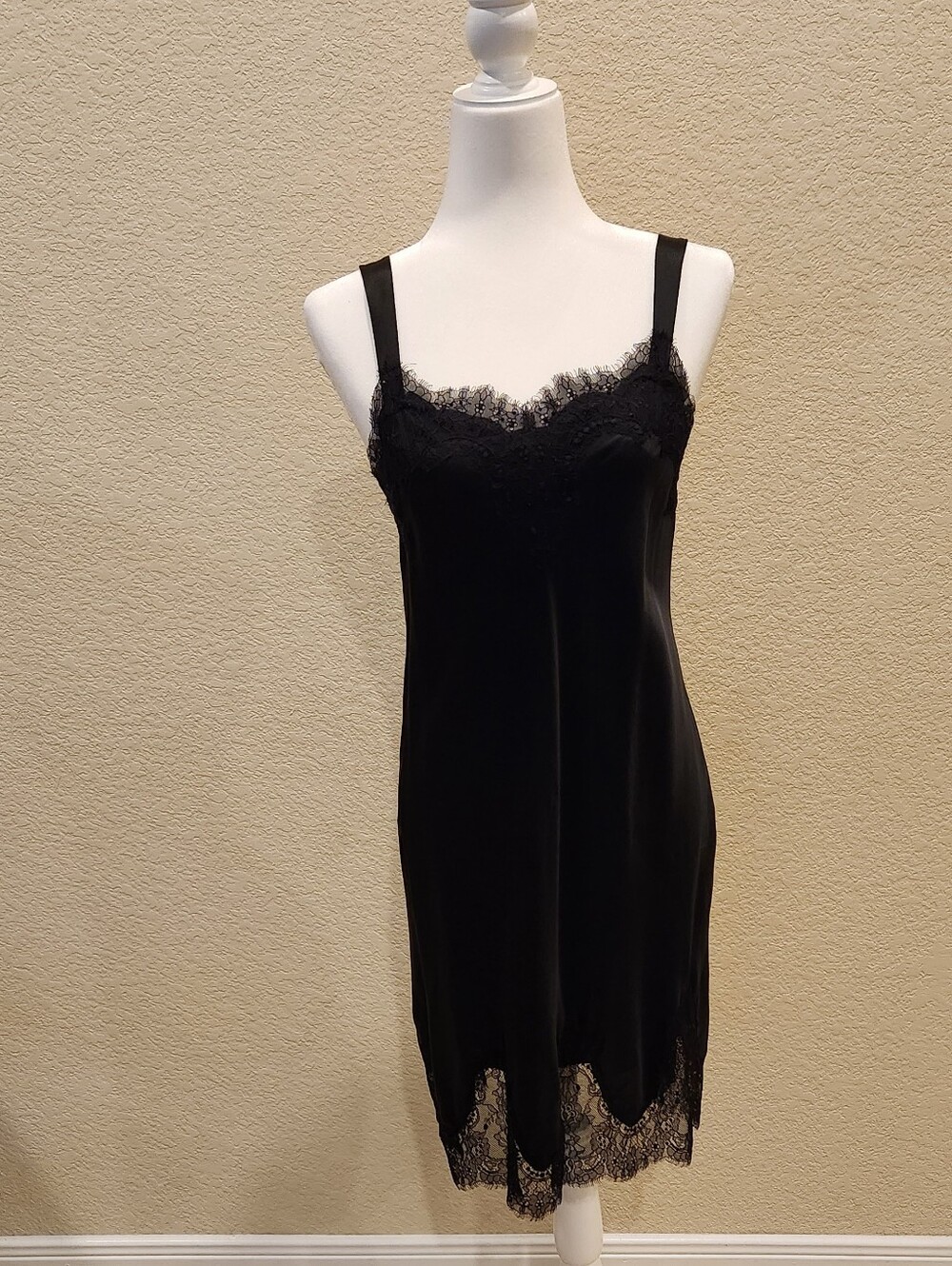 Soma 100 % Silk Chemise